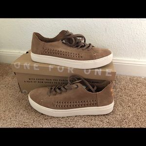 Toms suede sneakers. Size 8. Brand new!